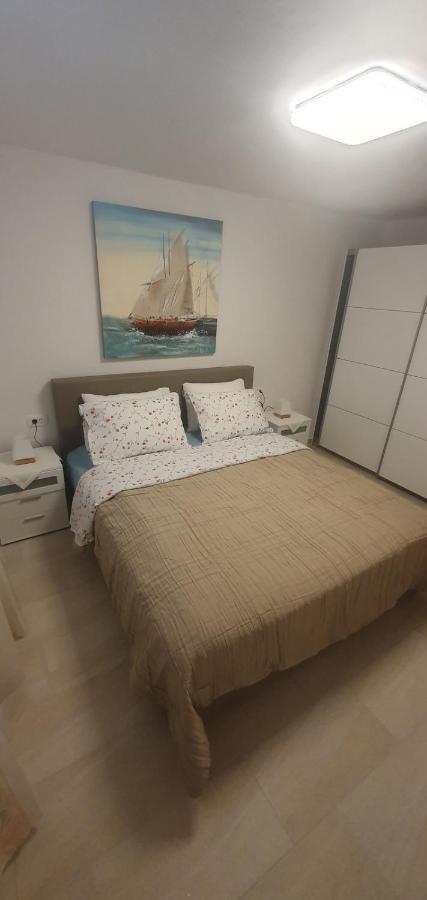 Apartamento Hause Lupic Rab Town Exterior foto