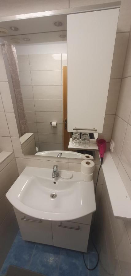 Apartamento Hause Lupic Rab Town Exterior foto