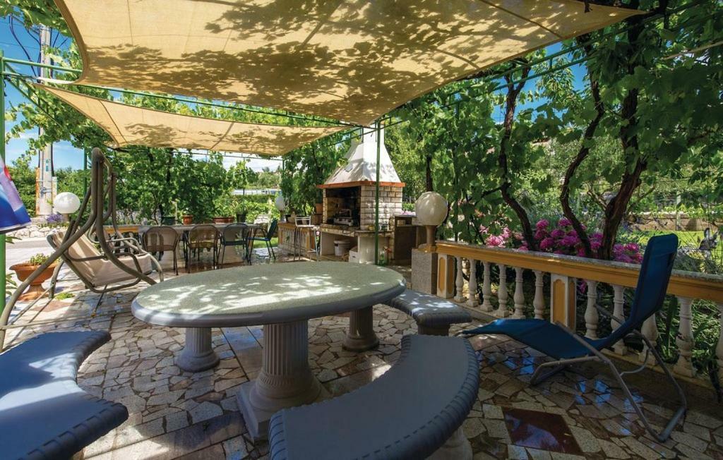 Apartamento Hause Lupic Rab Town Exterior foto